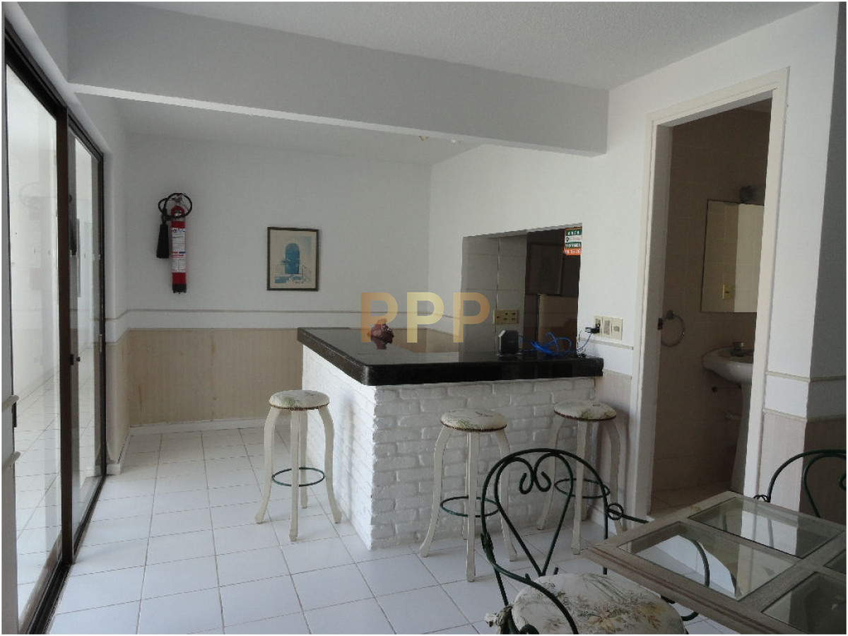 Apartamento ID.15 - Apartamento de 2 dormitorios con piscina en venta y alquiler en Peninsula, Punta del Este.