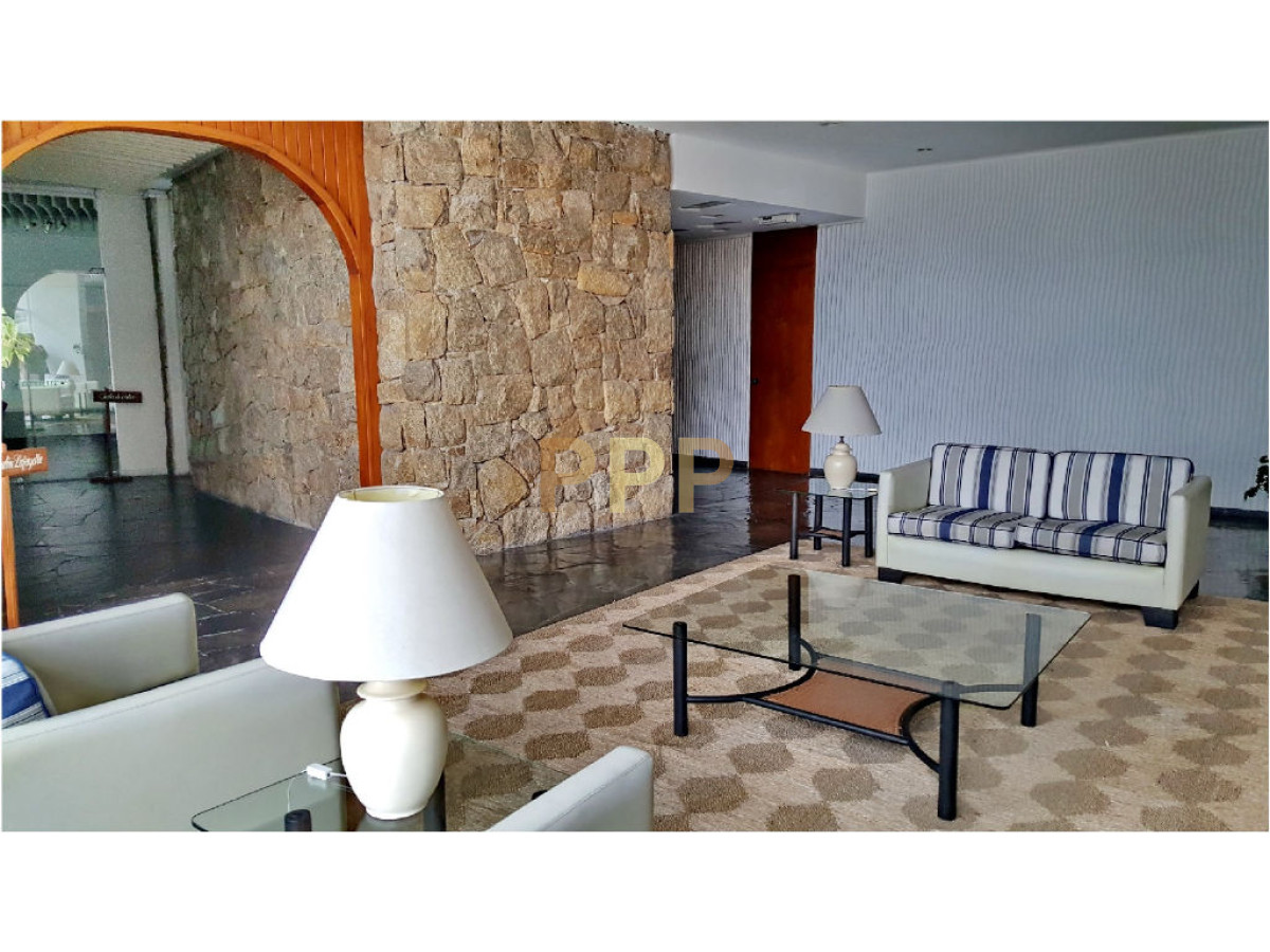 Apartamento ID.88 - Piso alto en venta, con inmejorable vistas al mar y puerto de Punta del Este