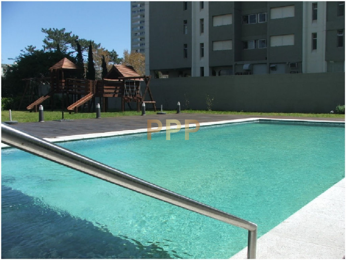Apartamento ID.600 - En venta... Apartamento 3 dormitorios en Av. Roosevelt, Punta del Este