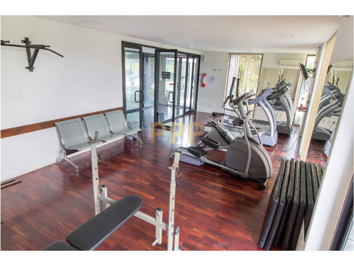Apartamento ID.600 - En venta... Apartamento 3 dormitorios en Av. Roosevelt, Punta del Este