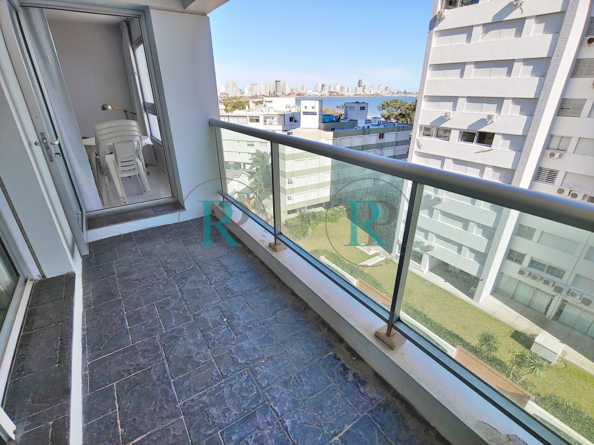 Apartamento ID.2263 - Apartmento en venta - 1 dormitorio y medio - Playa Mansa