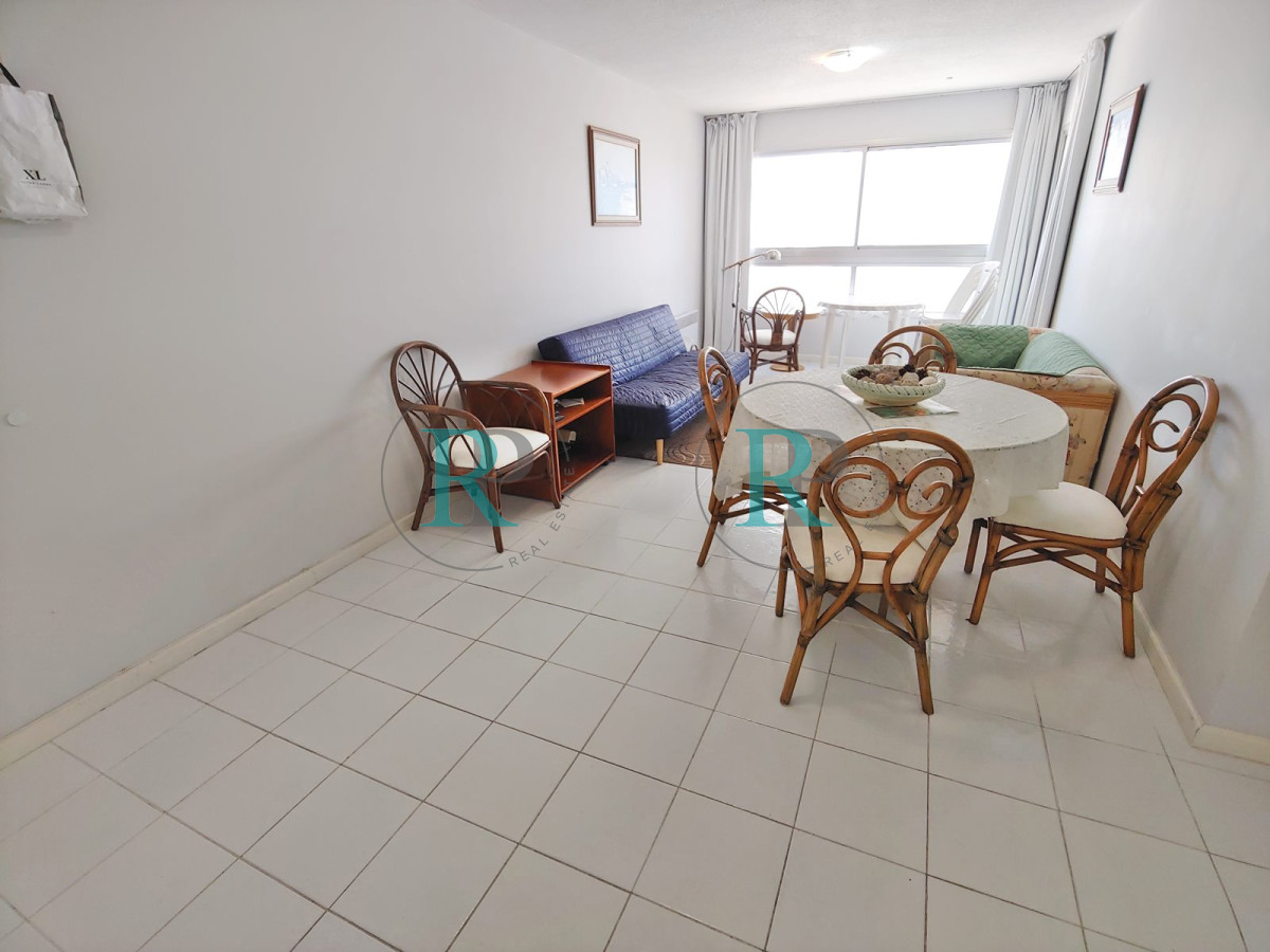 Apartamento ID.2263 - Apartmento en venta - 1 dormitorio y medio - Playa Mansa