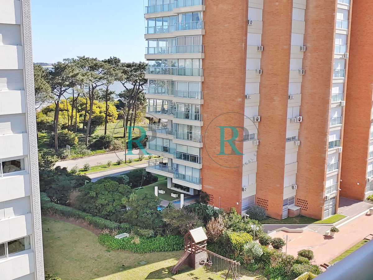 Apartamento ID.2263 - Apartmento en venta - 1 dormitorio y medio - Playa Mansa