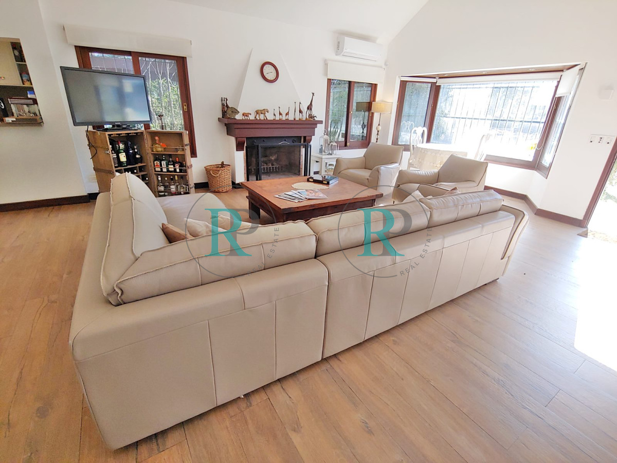 Casa ID.925 - Hermosa residencia en Rincon del Indio
