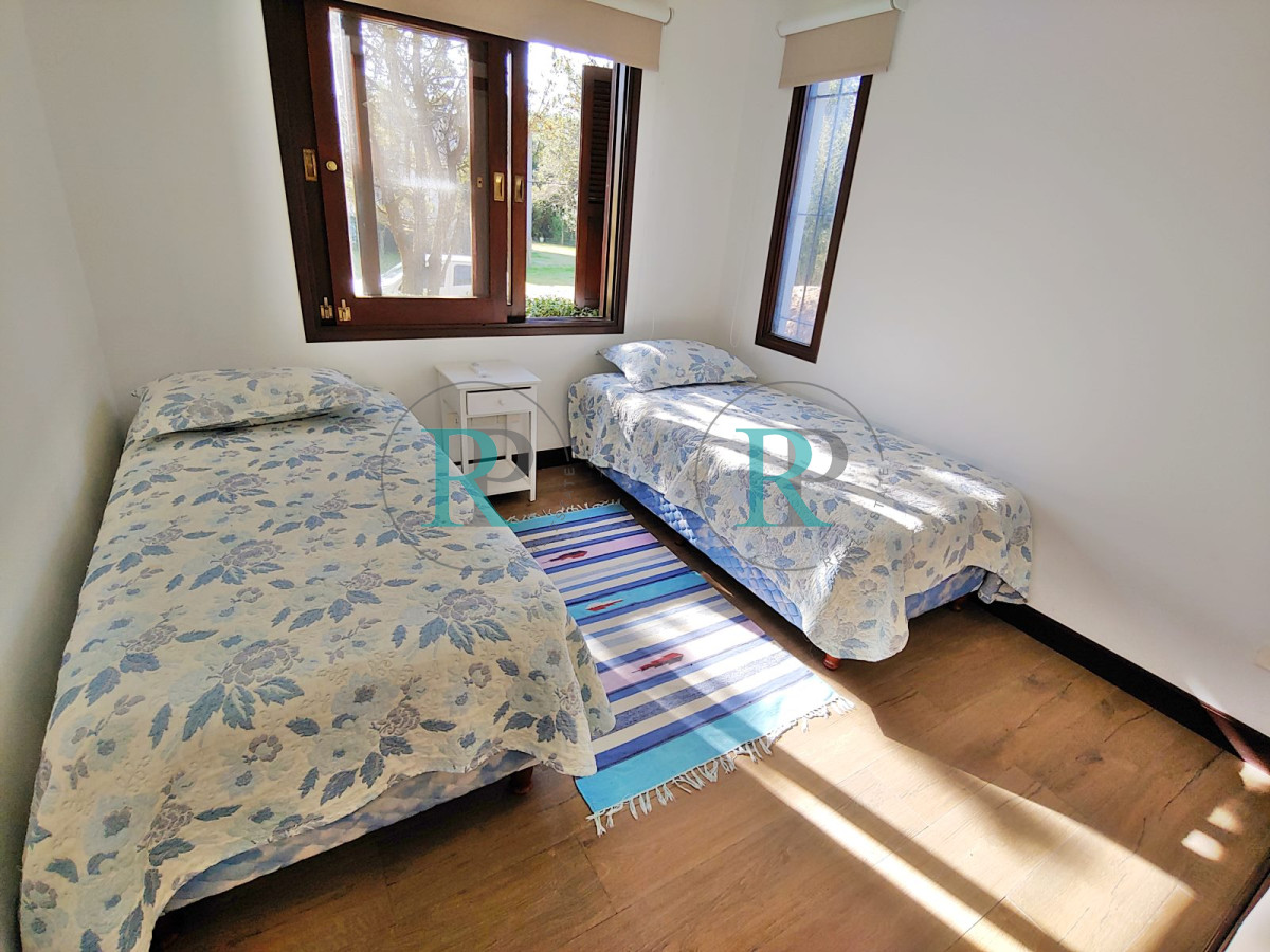 Casa ID.925 - Hermosa residencia en Rincon del Indio