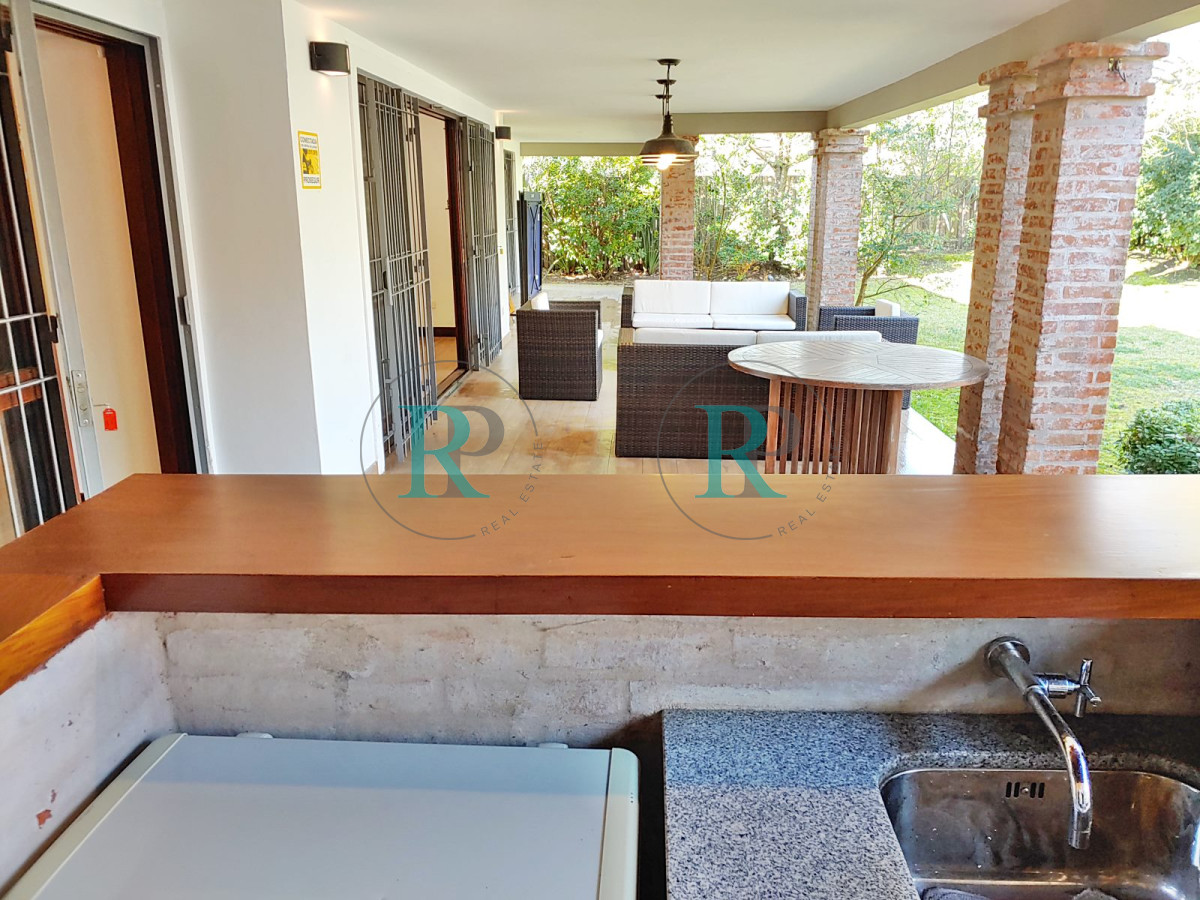 Casa ID.925 - Hermosa residencia en Rincon del Indio