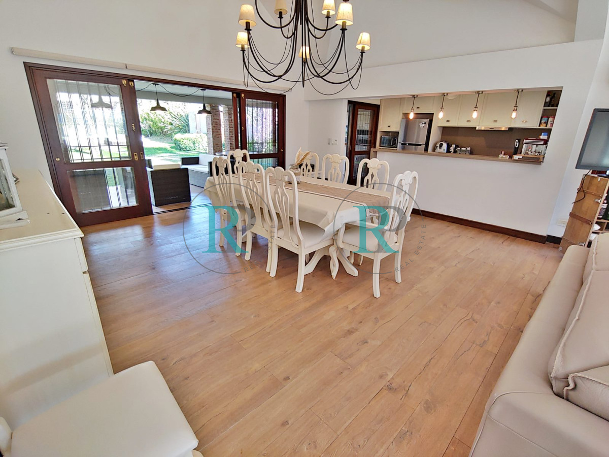Casa ID.925 - Hermosa residencia en Rincon del Indio