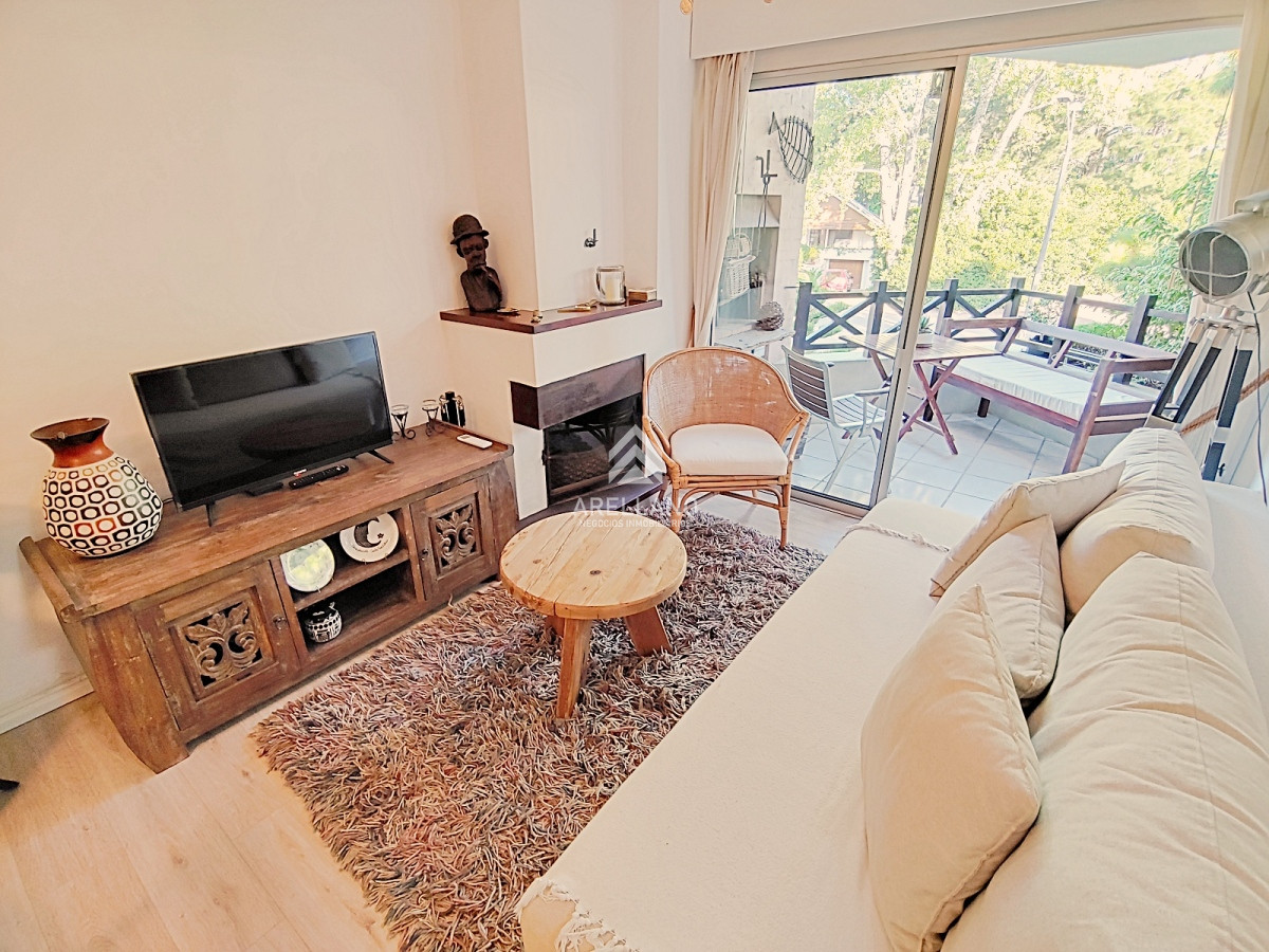 Apartamento ID.2996 - Venta Apartamento en playa Mansa a pasos del mar