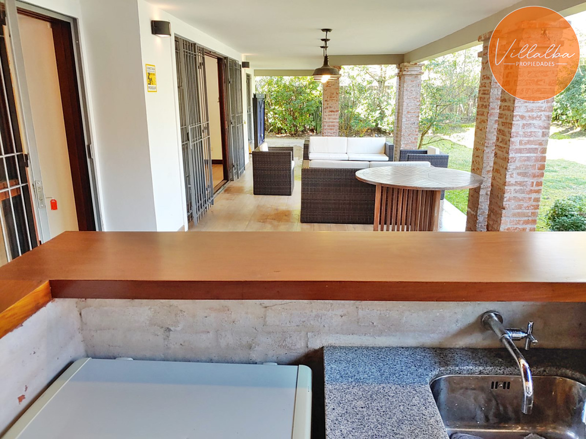 Casa ID.398 - Hermosa residencia en Rincon del Indio