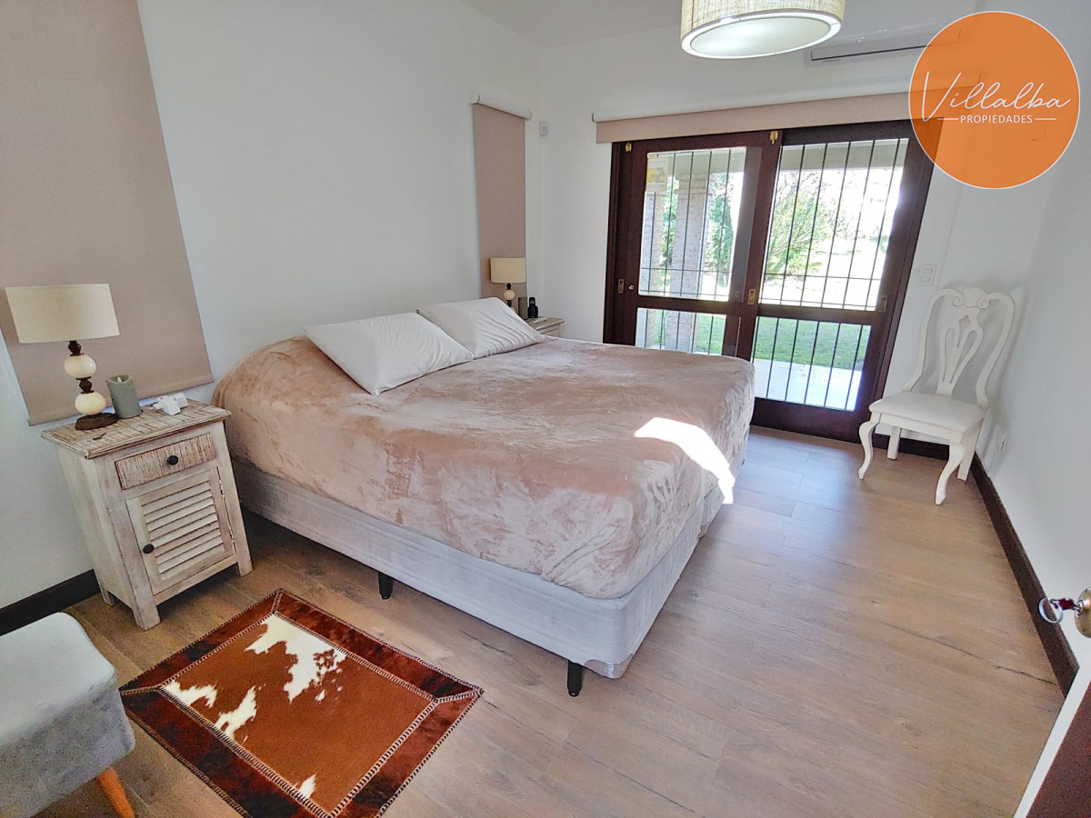 Casa ID.398 - Hermosa residencia en Rincon del Indio