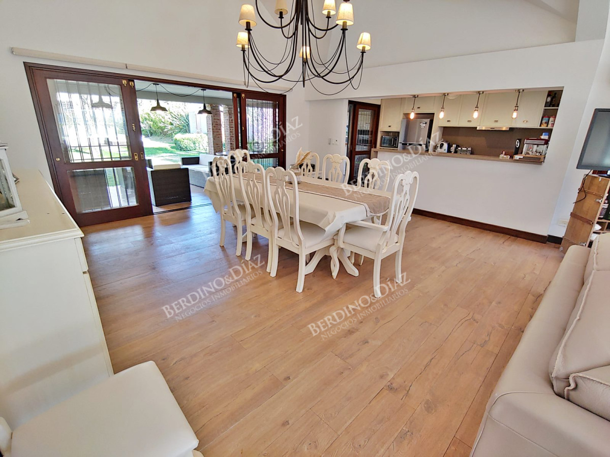 Casa ID.1090 - Hermosa residencia en Rincon del Indio