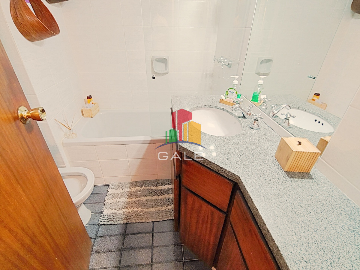 Apartamento ID.2523 - Apartamento en playa Mansa a pasos del mar
