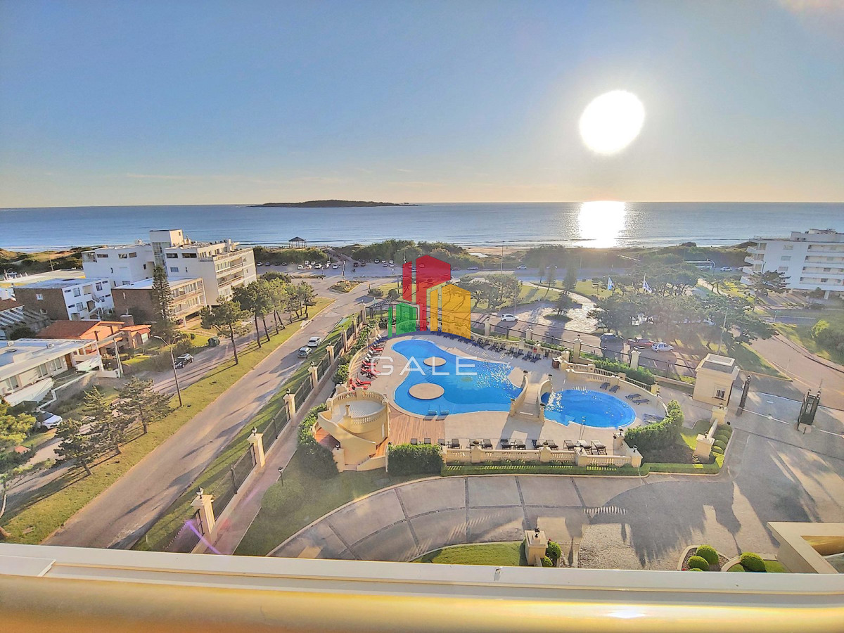 Punta del Este   Venta   Espectacular apartamento esquinero en Playa Mansa - GoPunta - Portal Inmobiliario de Punta del Este - Maldonado