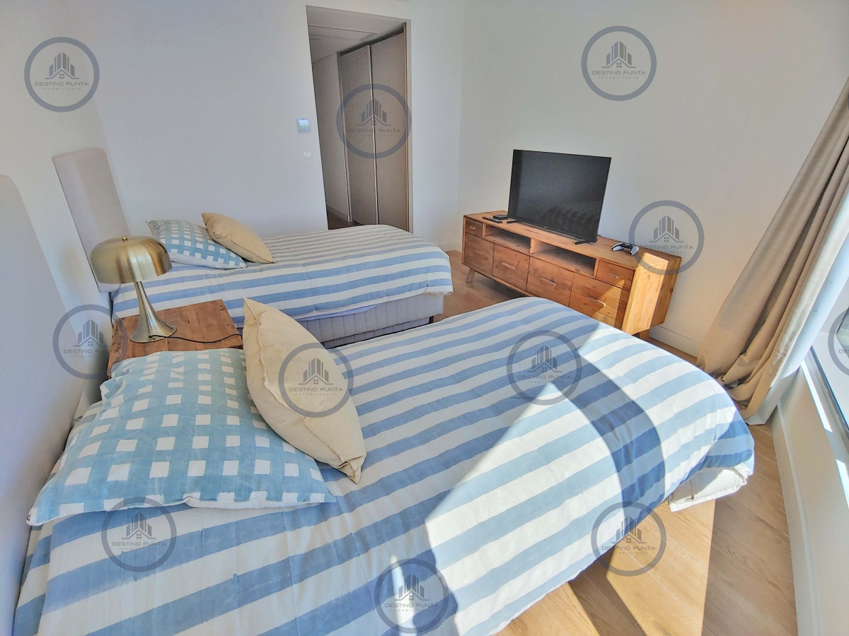 Apartamento ID.2276 - Exclusivo! - Trump Tower piso 25 de 2 dormitorios en Venta y Alquiler