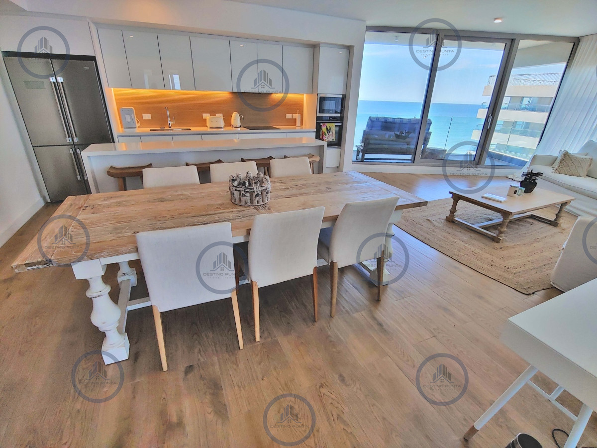 Apartamento ID.2276 - Exclusivo! - Trump Tower piso 25 de 2 dormitorios en Venta y Alquiler