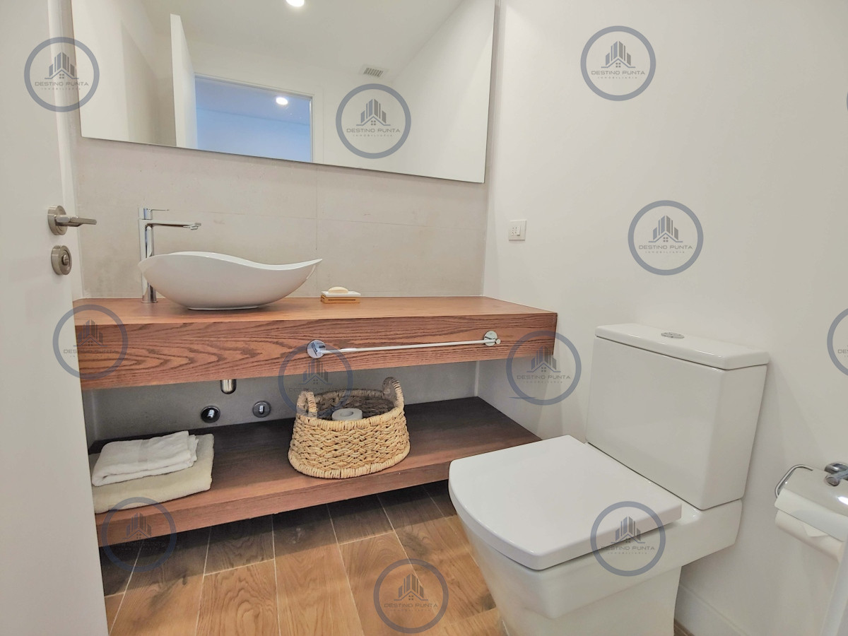 Apartamento ID.2276 - Exclusivo! - Trump Tower piso 25 de 2 dormitorios en Venta y Alquiler