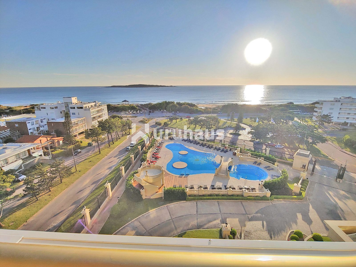 Punta del Este   Venta   Espectacular apartamento esquinero en Playa Mansa - GoPunta - Portal Inmobiliario de Punta del Este - Maldonado