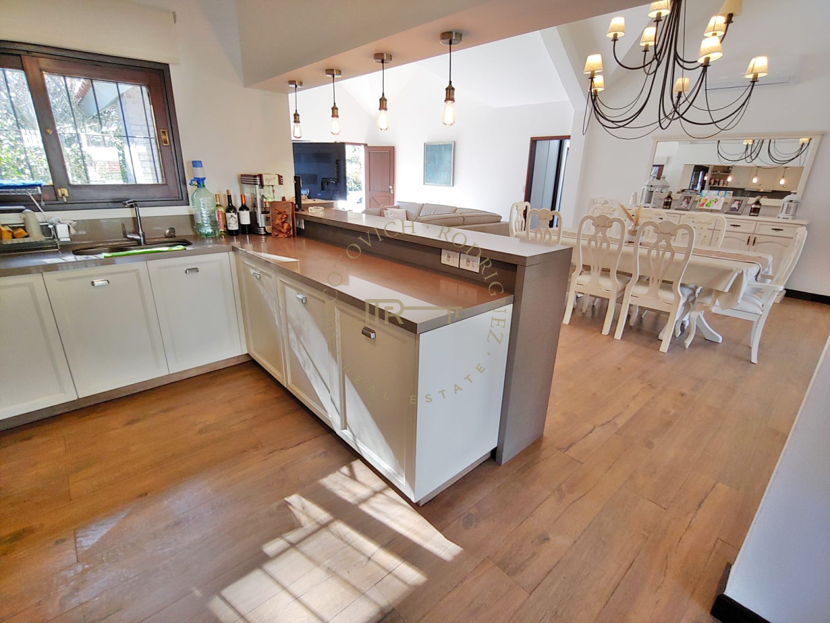 Casa ID.2257 - Hermosa residencia en Rincon del Indio