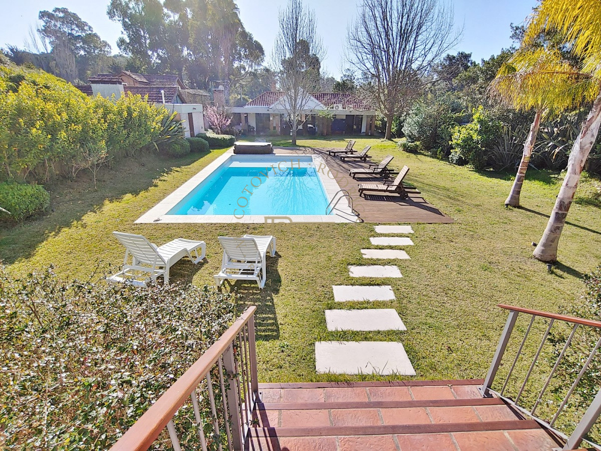 Casa ID.2257 - Hermosa residencia en Rincon del Indio