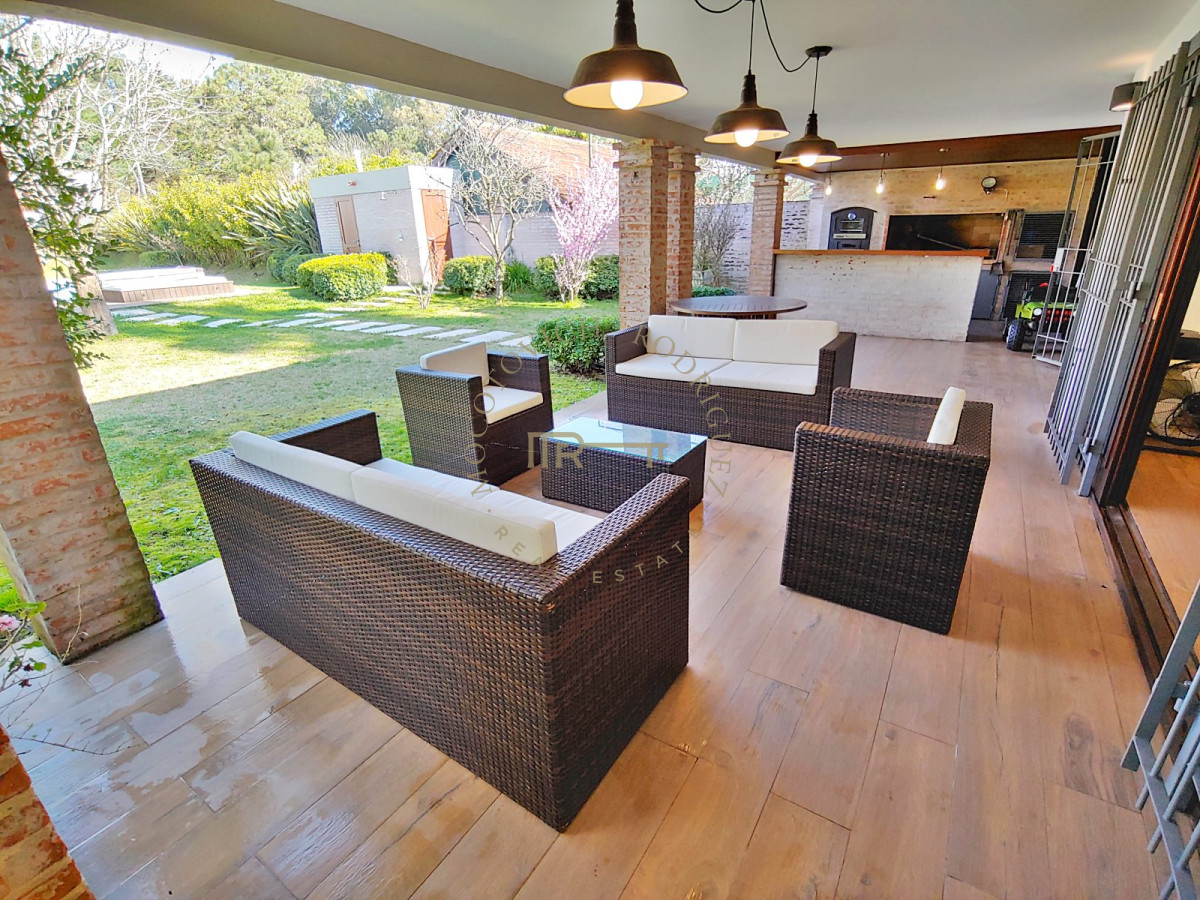 Casa ID.2257 - Hermosa residencia en Rincon del Indio