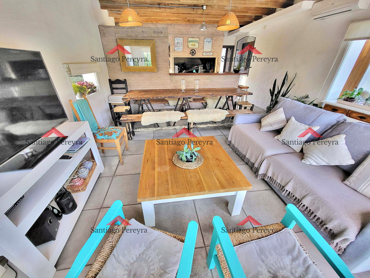 Casa ID.17258 - Espectacular casa en Pinares para vivirla todo el año!