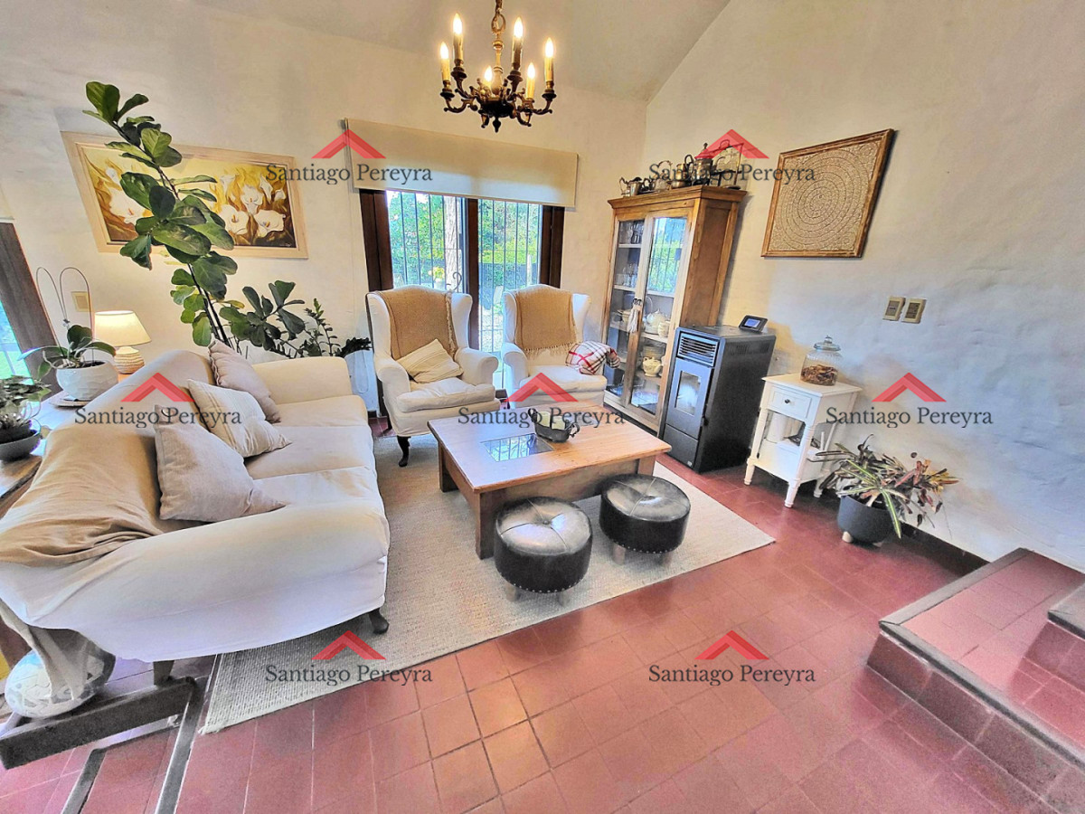 Casa ID.17258 - Espectacular casa en Pinares para vivirla todo el año!