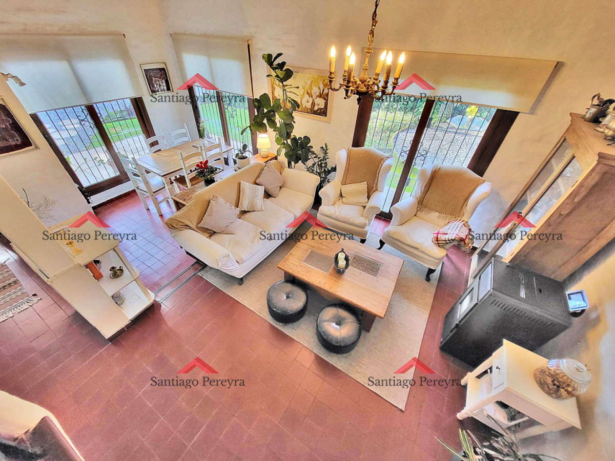 Casa ID.17258 - Espectacular casa en Pinares para vivirla todo el año!