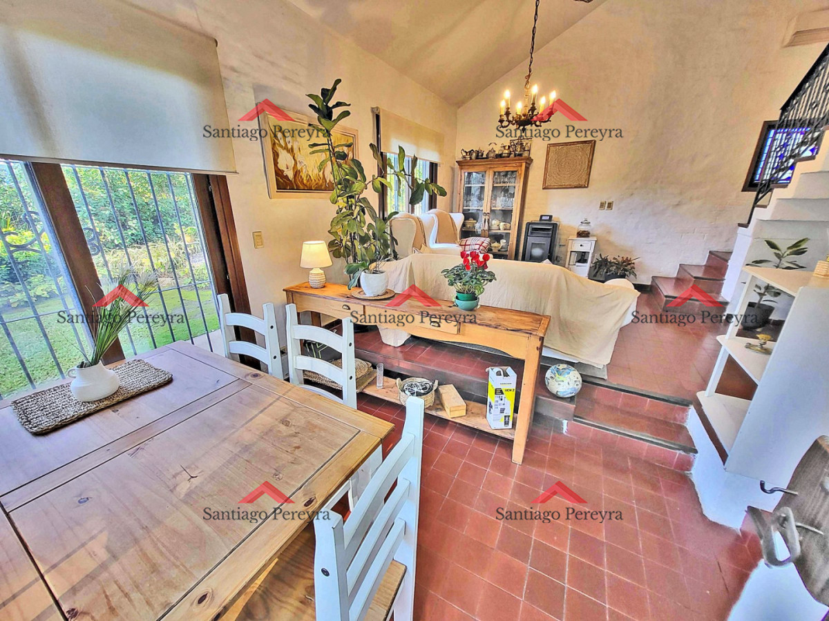 Casa ID.17258 - Espectacular casa en Pinares para vivirla todo el año!