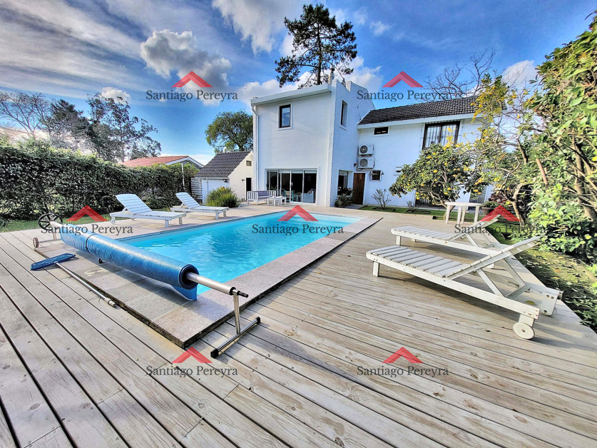 Casa ID.17258 - Espectacular casa en Pinares para vivirla todo el año!