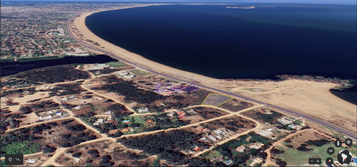 Terreno ID.361 - Gran Oportunidad! Terreno en primera linea de Playa Mansa, Punta del Este