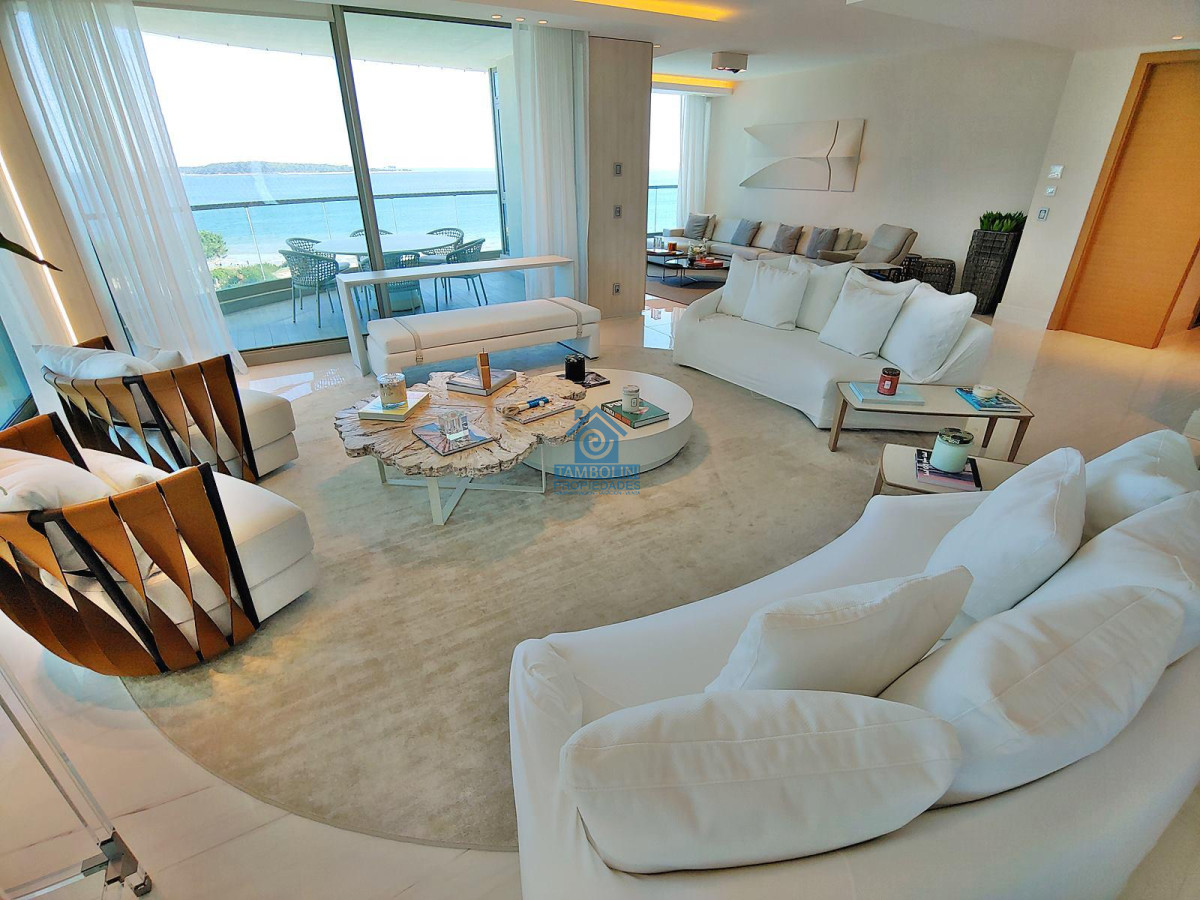 Apartamento ID.782 - Espectacular! Apartamento unificado en Fendi Chateau Punta del Este - VENTA
