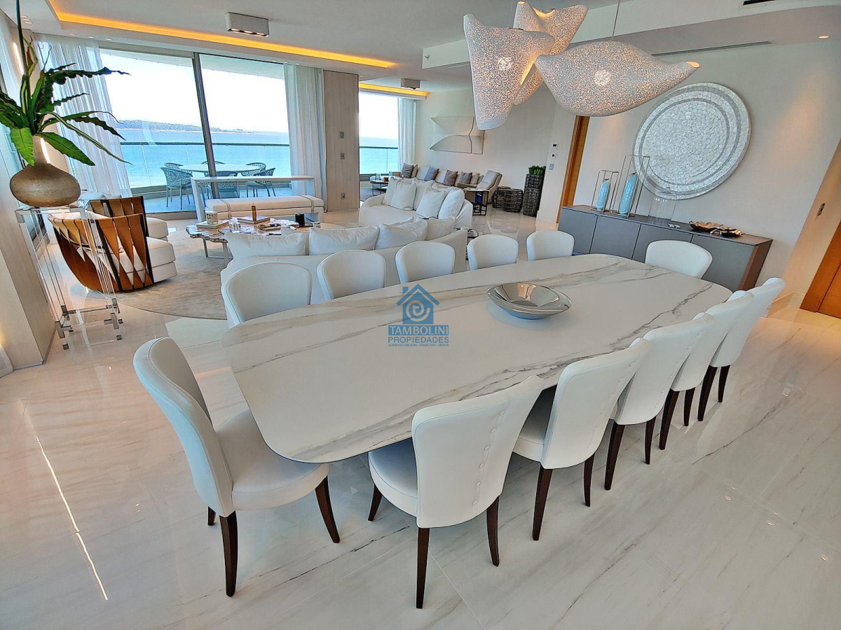 Apartamento ID.782 - Espectacular! Apartamento unificado en Fendi Chateau Punta del Este - VENTA