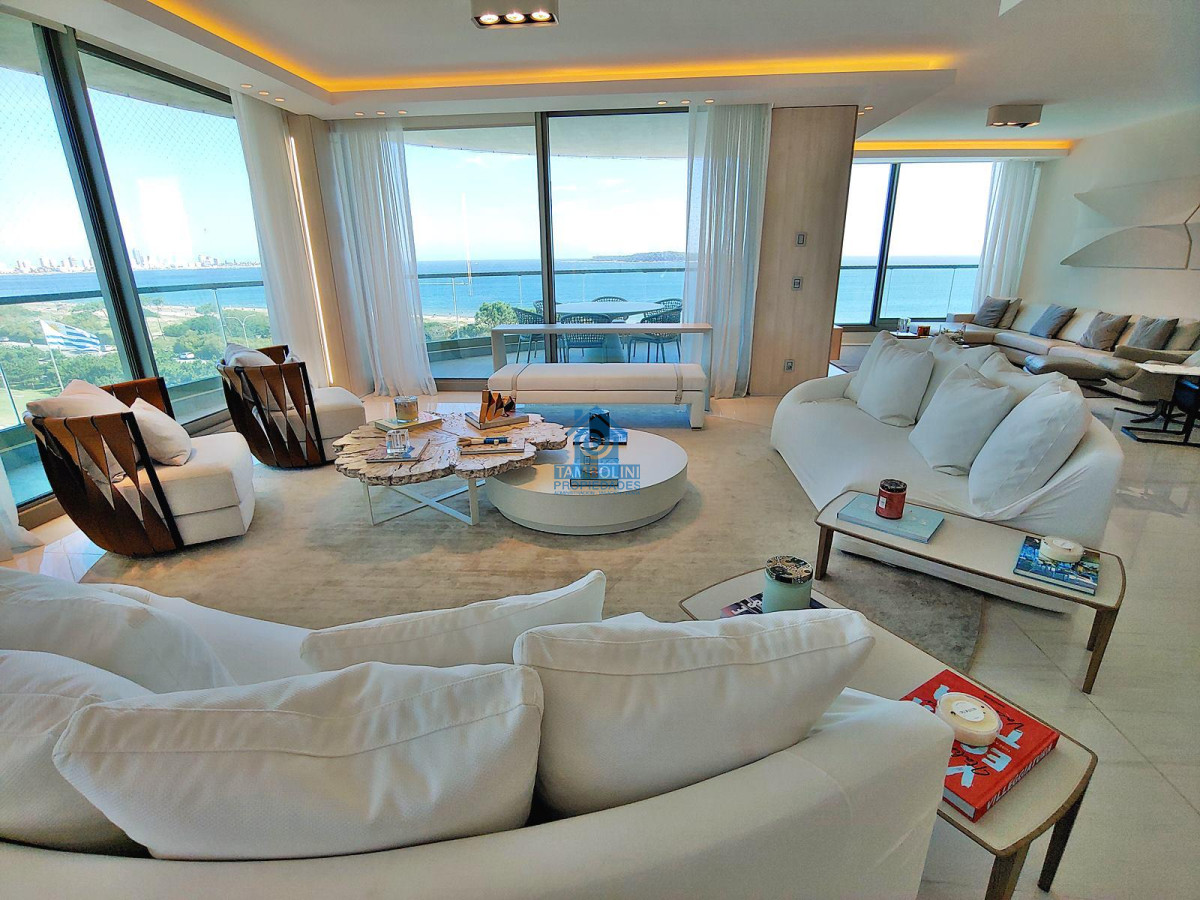 Apartamento ID.782 - Espectacular! Apartamento unificado en Fendi Chateau Punta del Este - VENTA