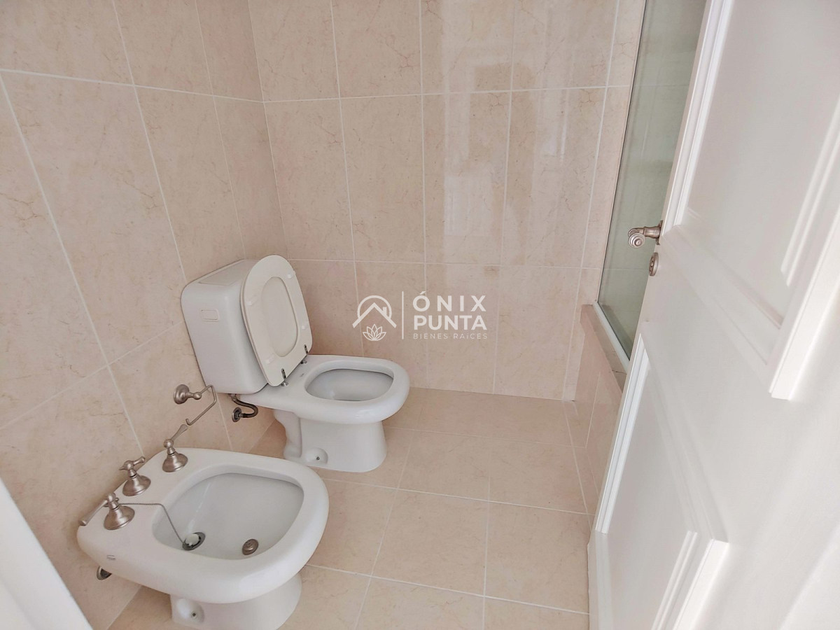 Apartamento ID.511 - Punta del Este - Venta - Espectacular apartamento esquinero en Playa Mansa