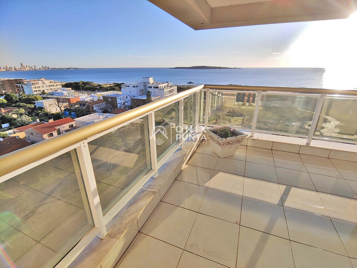 Apartamento ID.511 - Punta del Este - Venta - Espectacular apartamento esquinero en Playa Mansa