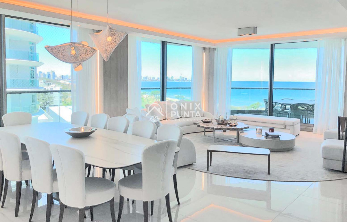 Apartamento ID.510 - Espectacular! Apartamento unificado en Fendi Chateau Punta del Este - VENTA