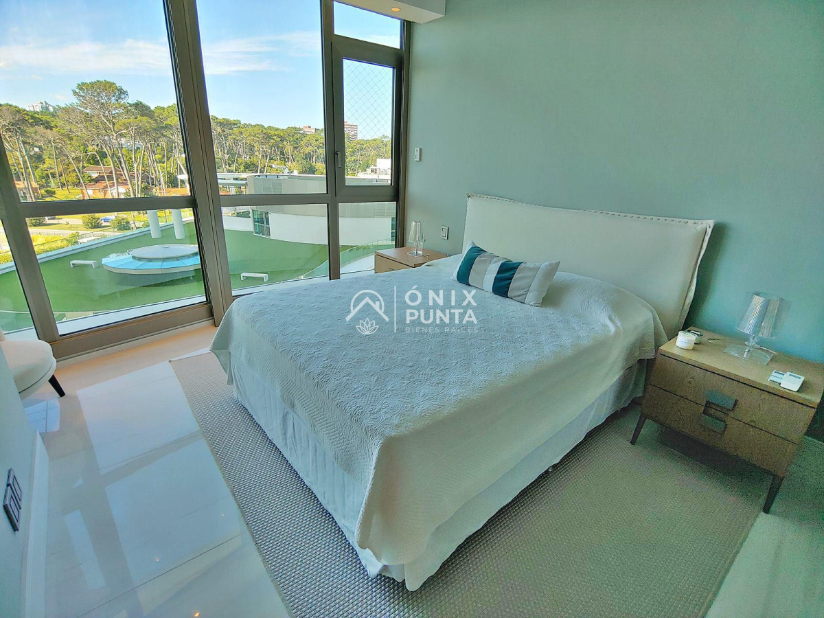 Apartamento ID.510 - Espectacular! Apartamento unificado en Fendi Chateau Punta del Este - VENTA