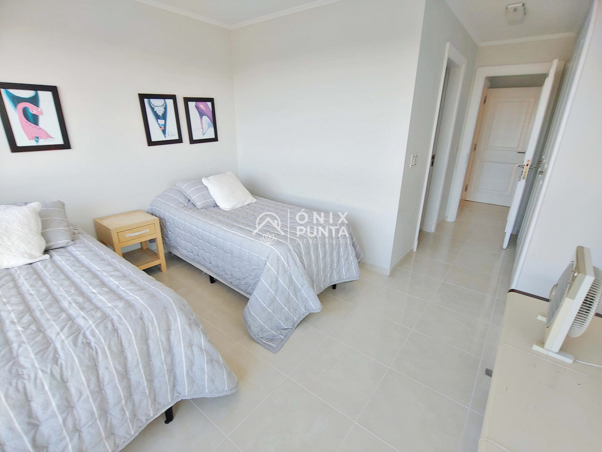 Apartamento ID.511 - Punta del Este - Venta - Espectacular apartamento esquinero en Playa Mansa