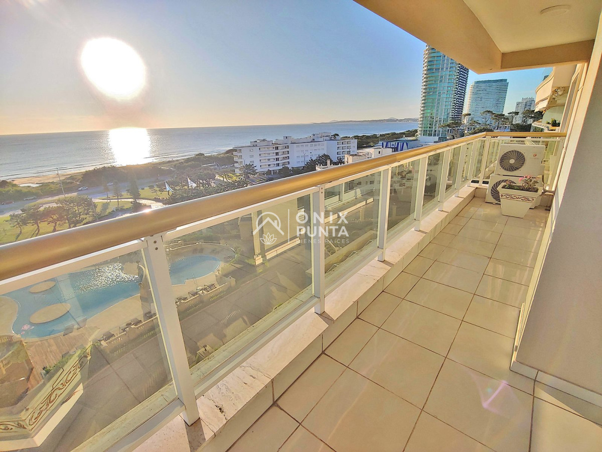 Apartamento ID.511 - Punta del Este - Venta - Espectacular apartamento esquinero en Playa Mansa
