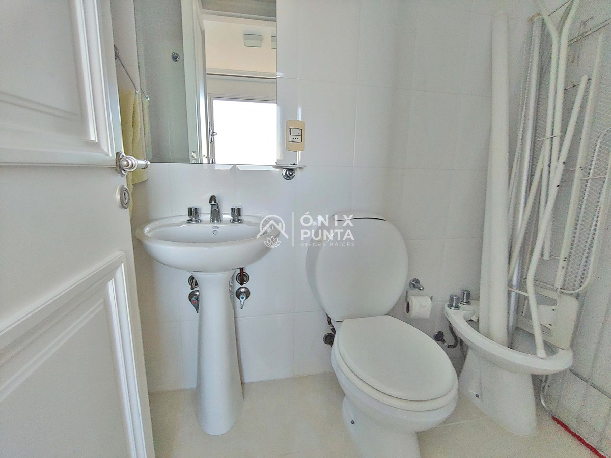Apartamento ID.511 - Punta del Este - Venta - Espectacular apartamento esquinero en Playa Mansa