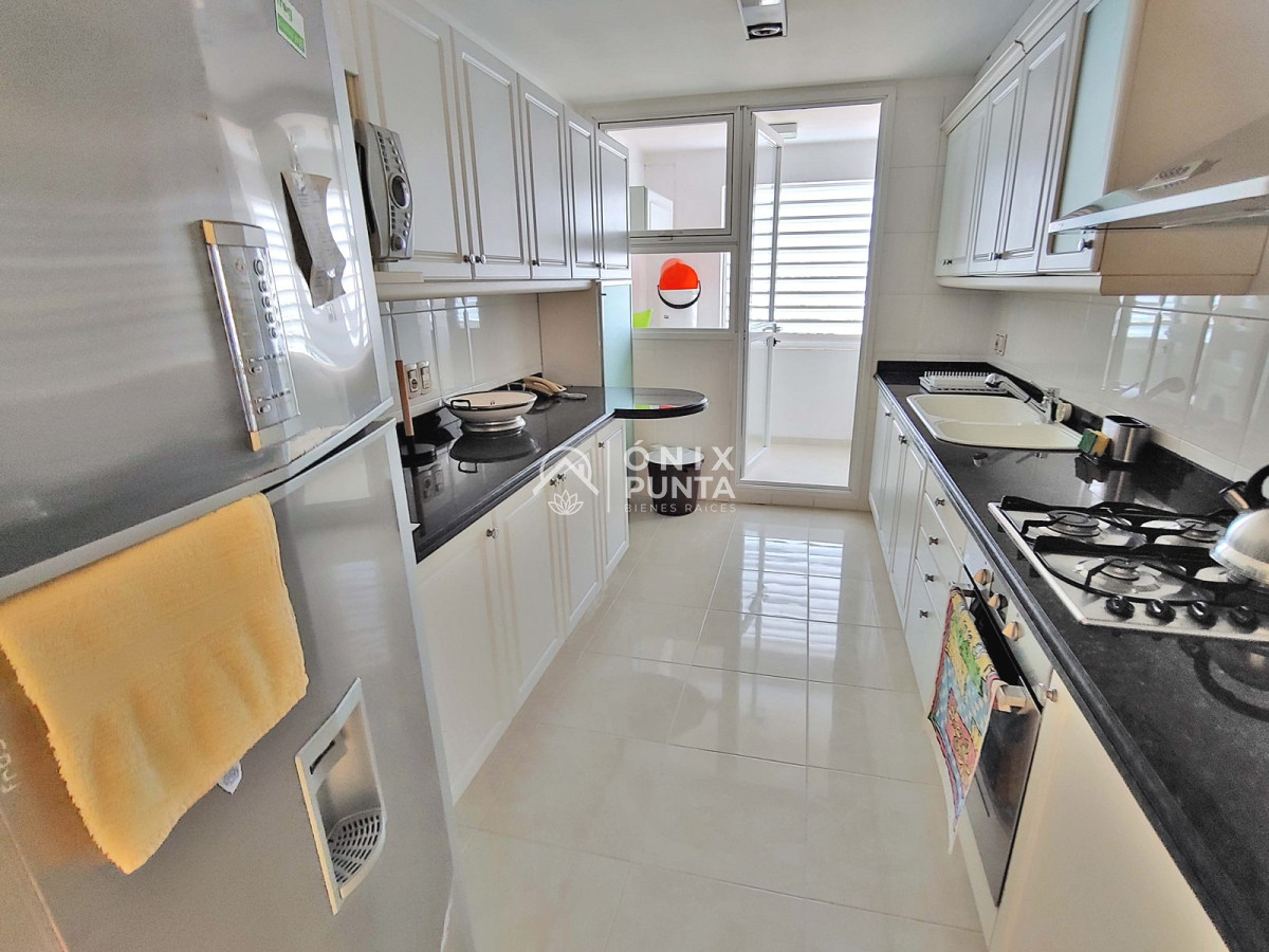 Apartamento ID.511 - Punta del Este - Venta - Espectacular apartamento esquinero en Playa Mansa