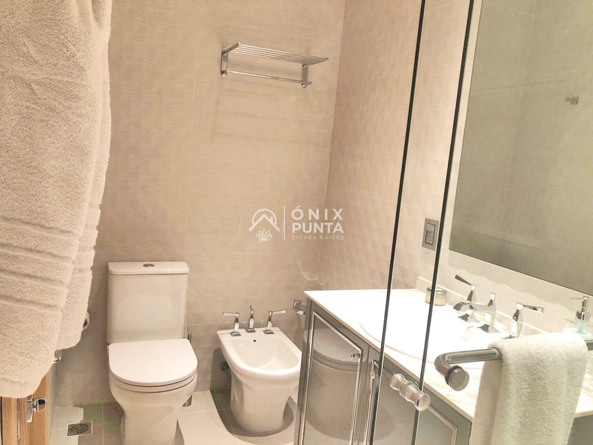 Apartamento ID.510 - Espectacular! Apartamento unificado en Fendi Chateau Punta del Este - VENTA