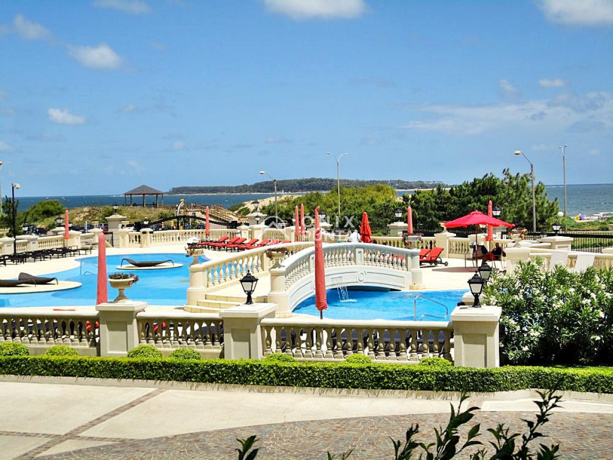 Apartamento ID.511 - Punta del Este - Venta - Espectacular apartamento esquinero en Playa Mansa