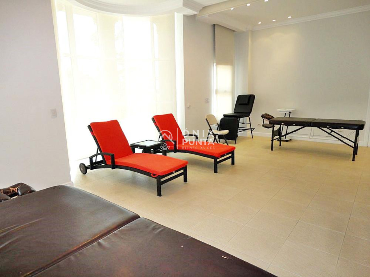 Apartamento ID.511 - Punta del Este - Venta - Espectacular apartamento esquinero en Playa Mansa