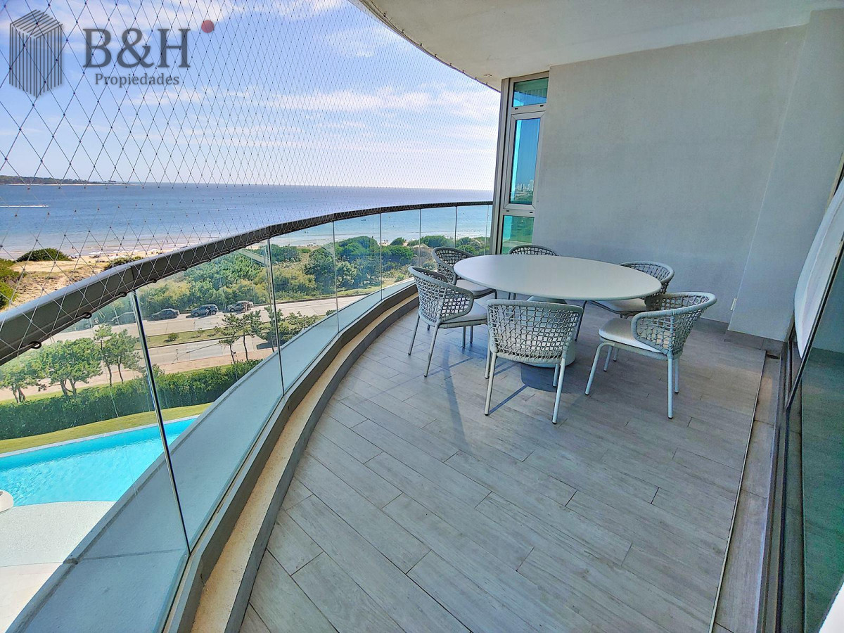 Apartamento ID.5508 - Espectacular! Apartamento unificado en Fendi Chateau Punta del Este - VENTA