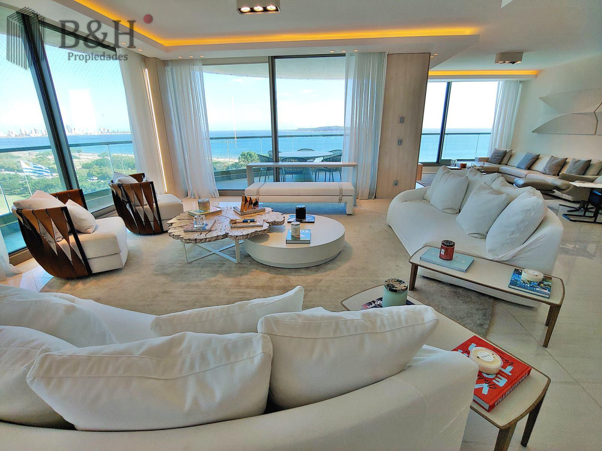 Apartamento ID.5508 - Espectacular! Apartamento unificado en Fendi Chateau Punta del Este - VENTA
