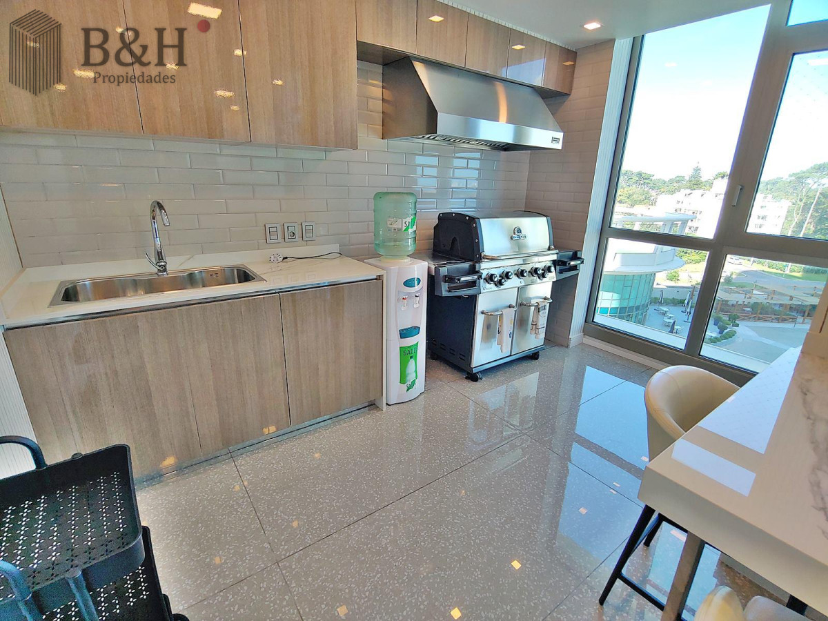 Apartamento ID.5508 - Espectacular! Apartamento unificado en Fendi Chateau Punta del Este - VENTA