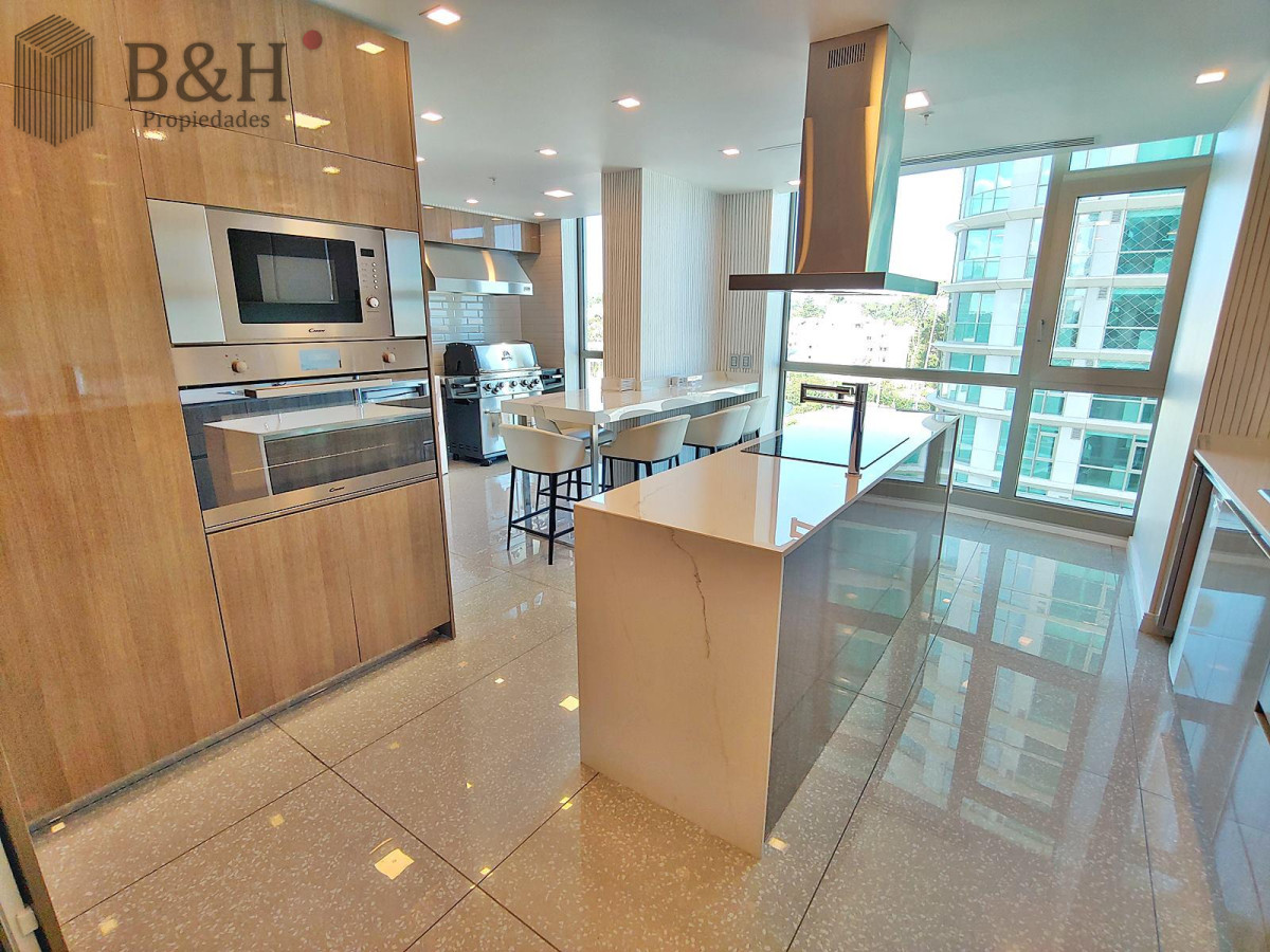 Apartamento ID.5508 - Espectacular! Apartamento unificado en Fendi Chateau Punta del Este - VENTA