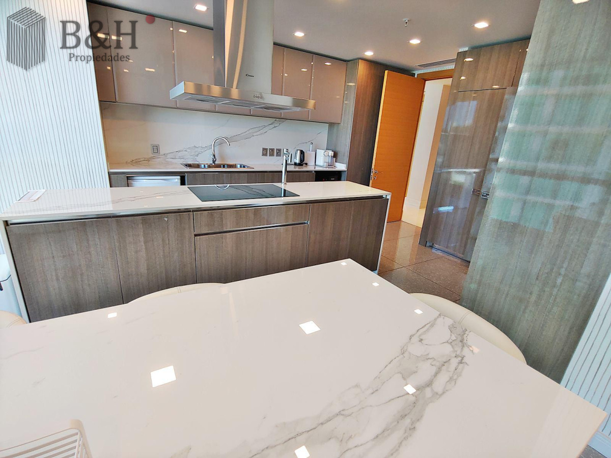 Apartamento ID.5508 - Espectacular! Apartamento unificado en Fendi Chateau Punta del Este - VENTA