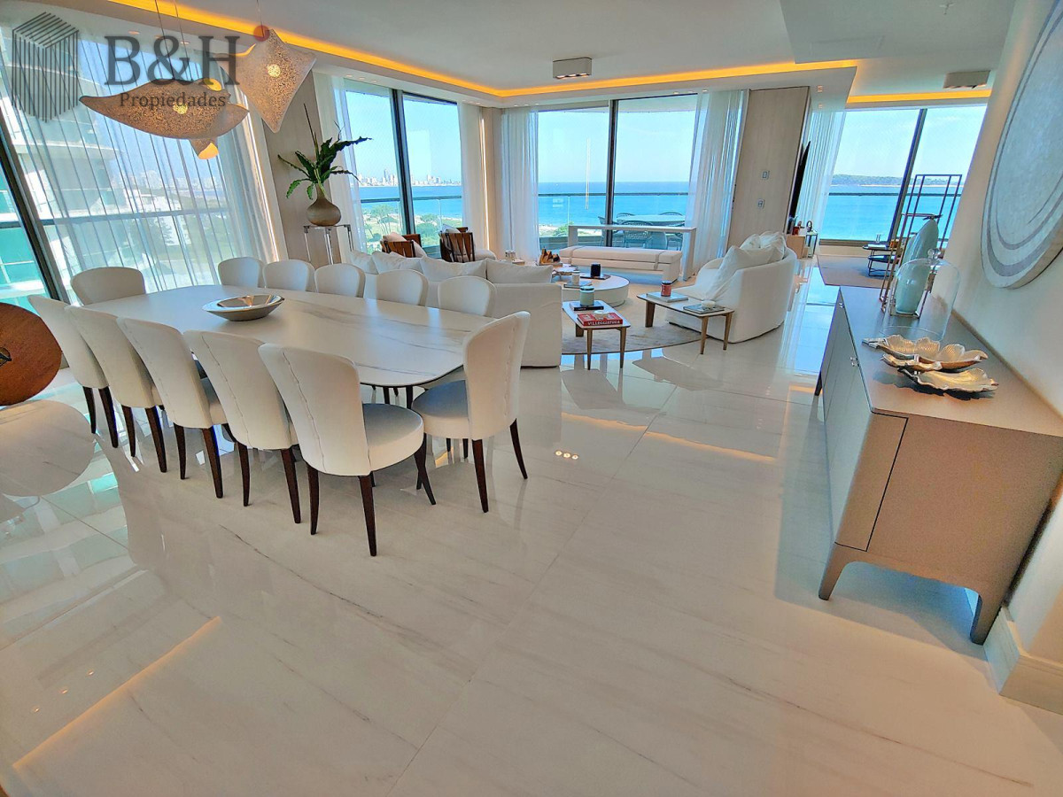 Apartamento ID.5508 - Espectacular! Apartamento unificado en Fendi Chateau Punta del Este - VENTA
